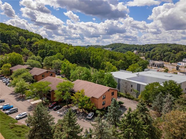 201 Mcknight Park Dr, Ross Twp, PA 15237