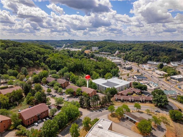 201 Mcknight Park Dr, Ross Twp, PA 15237