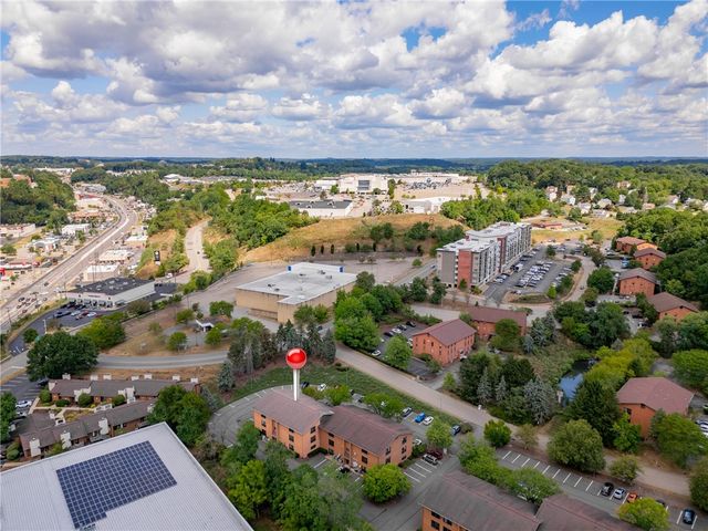 201 Mcknight Park Dr, Ross Twp, PA 15237