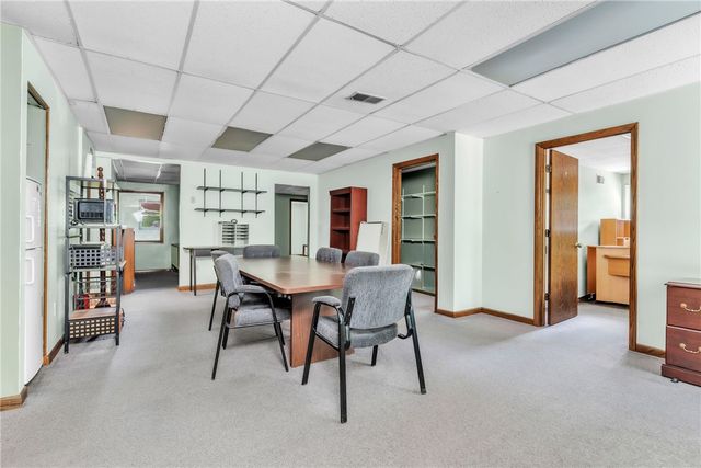 201 Mcknight Park Dr, Ross Twp, PA 15237