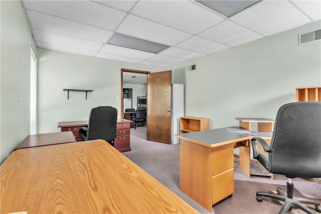 201 Mcknight Park Dr, Ross Twp, PA 15237