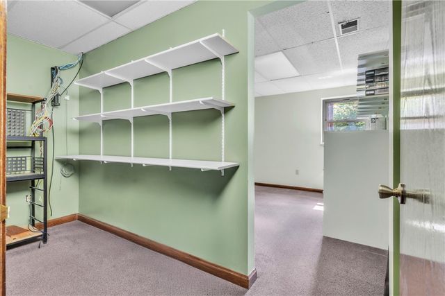 201 Mcknight Park Dr, Ross Twp, PA 15237