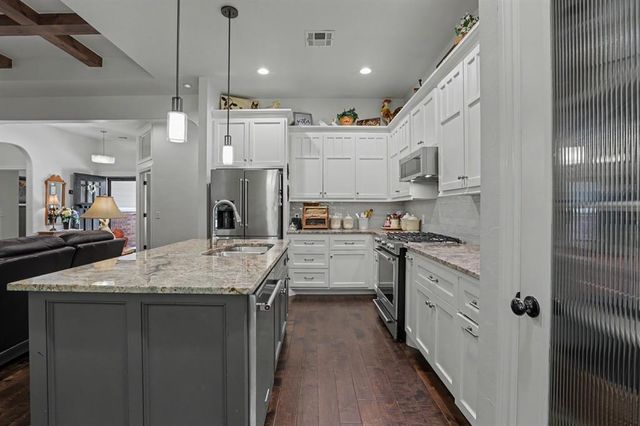 724 Blue Oak Way, Edmond, OK 73034