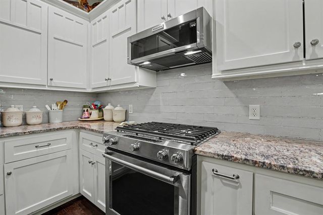 724 Blue Oak Way, Edmond, OK 73034