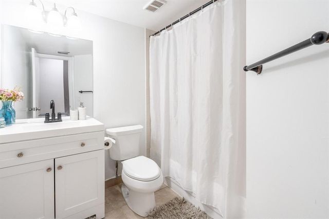 8851 S Wiles Rd 305, Coral Springs, FL 33067