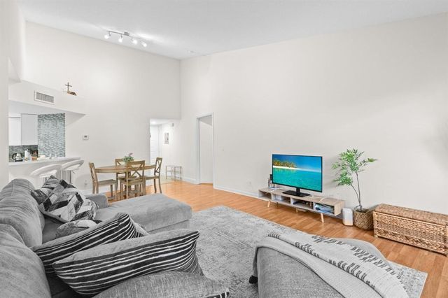 8851 S Wiles Rd 305, Coral Springs, FL 33067