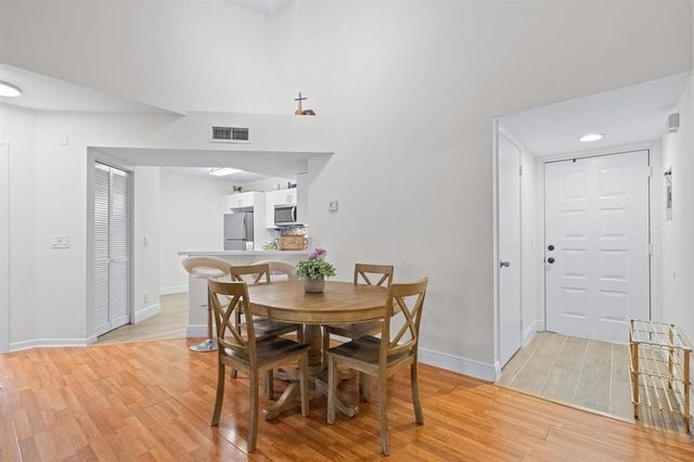 8851 S Wiles Rd 305, Coral Springs, FL 33067