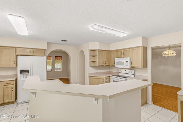 693 W Pine Road, Melbourne Village, FL 32904