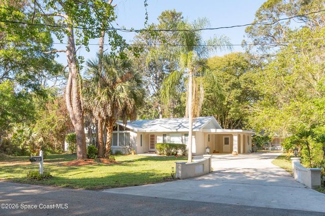 693 W Pine Road, Melbourne Village, FL 32904