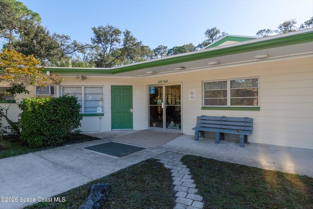 693 W Pine Road, Melbourne Village, FL 32904