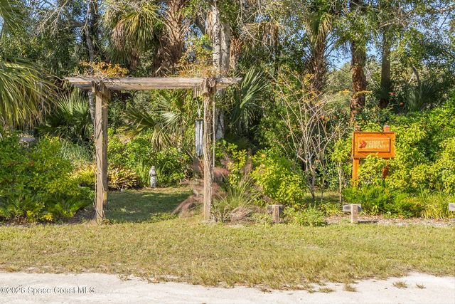 693 W Pine Road, Melbourne Village, FL 32904