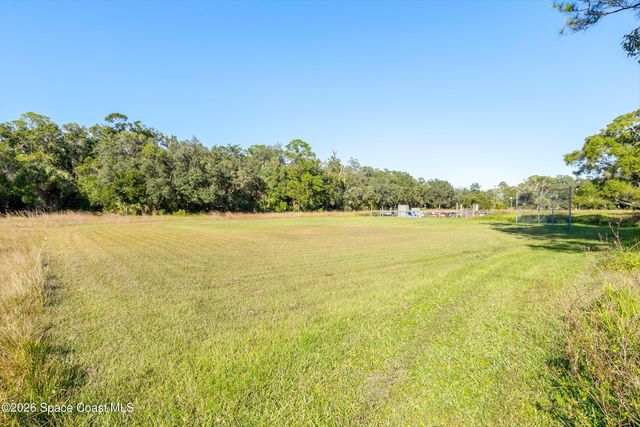 693 W Pine Road, Melbourne Village, FL 32904