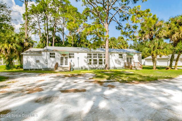 693 W Pine Road, Melbourne Village, FL 32904