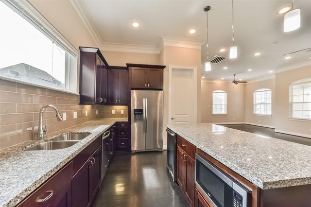 5635 Kiam Street C, Houston, TX 77007