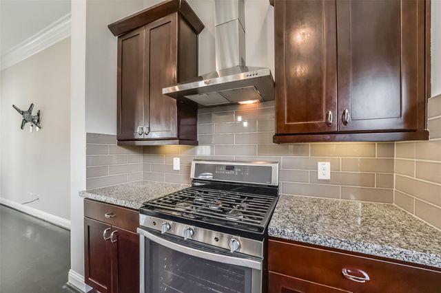 5635 Kiam Street C, Houston, TX 77007