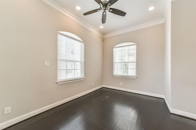 5635 Kiam Street C, Houston, TX 77007