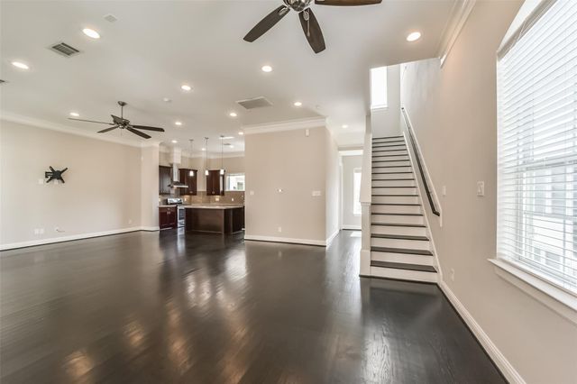 5635 Kiam Street C, Houston, TX 77007