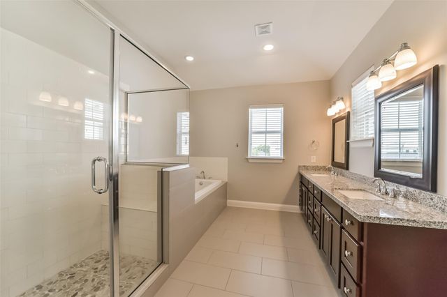 5635 Kiam Street C, Houston, TX 77007