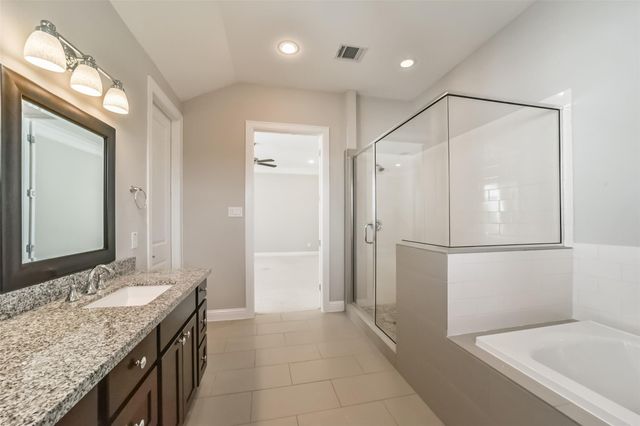 5635 Kiam Street C, Houston, TX 77007