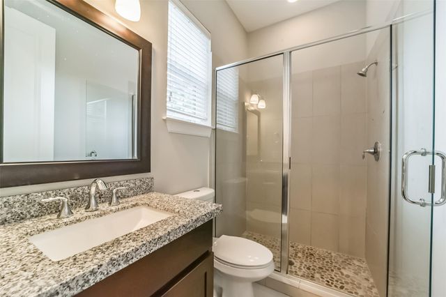5635 Kiam Street C, Houston, TX 77007