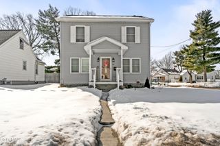 12 Lawndale Avenue, Rotterdam, NY 12306