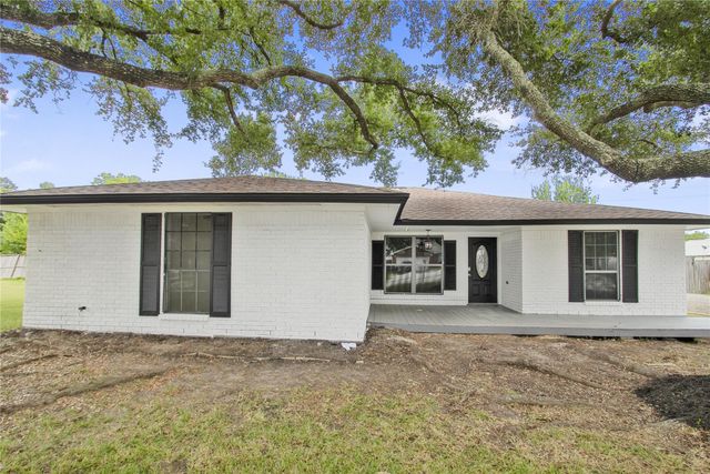 615 S 7th Street, La Porte, TX 77571