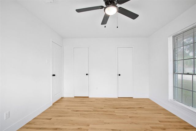 615 S 7th Street, La Porte, TX 77571