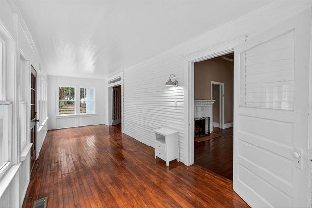 1401 Wayne Street, Darien, GA 31305