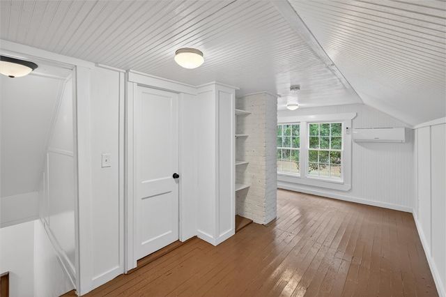 1401 Wayne Street, Darien, GA 31305