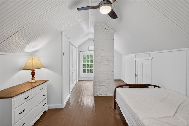 1401 Wayne Street, Darien, GA 31305