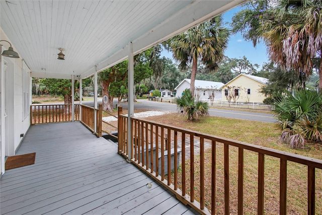 1401 Wayne Street, Darien, GA 31305