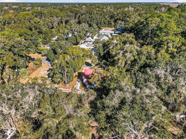 1401 Wayne Street, Darien, GA 31305