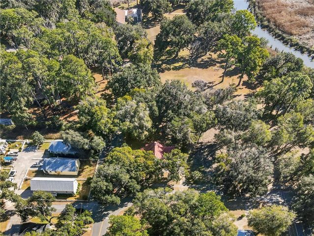 1401 Wayne Street, Darien, GA 31305