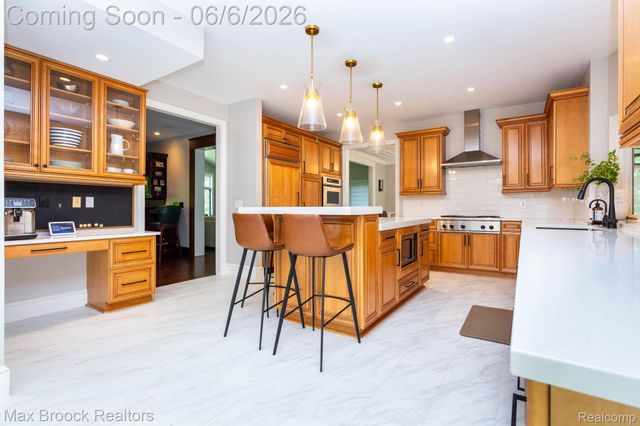 6604 College Park Drive, Springfield Charter Township, MI 48346