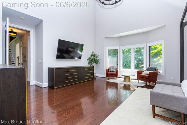 6604 College Park Drive, Springfield Charter Township, MI 48346