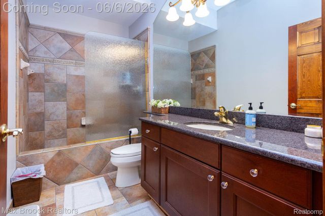 6604 College Park Drive, Springfield Charter Township, MI 48346