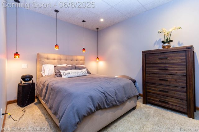 6604 College Park Drive, Springfield Charter Township, MI 48346