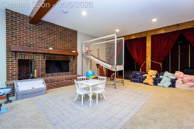 6604 College Park Drive, Springfield Charter Township, MI 48346