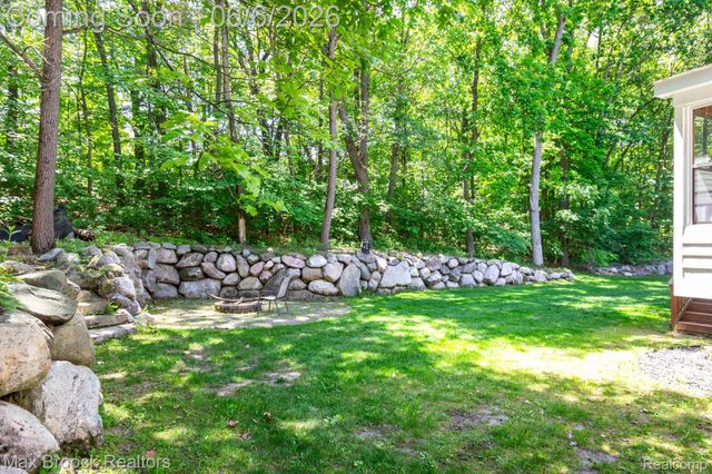 6604 College Park Drive, Springfield Charter Township, MI 48346