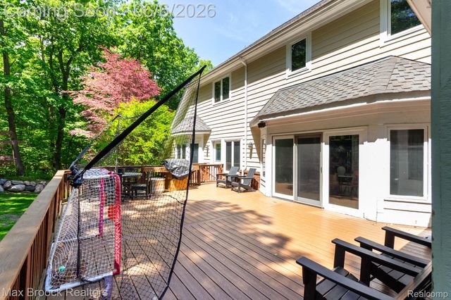 6604 College Park Drive, Springfield Charter Township, MI 48346