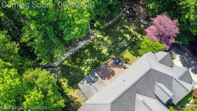 6604 College Park Drive, Springfield Charter Township, MI 48346