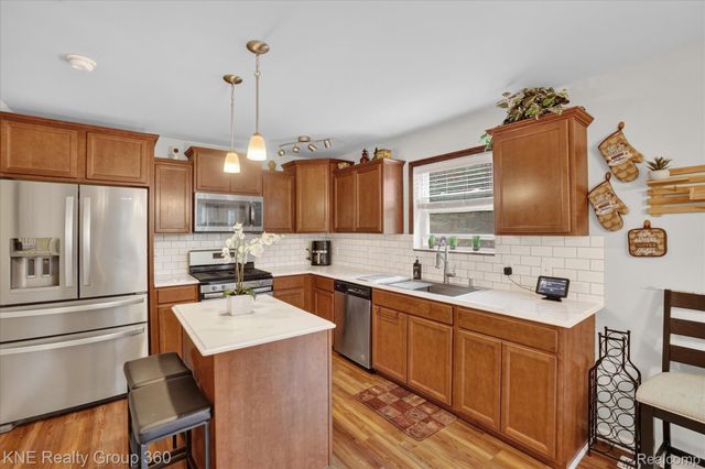 7067 Glenmeadow Court, Grand Blanc Charter Township, MI 48439