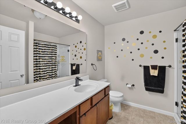 7067 Glenmeadow Court, Grand Blanc Charter Township, MI 48439