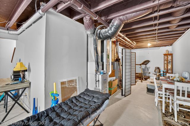 7067 Glenmeadow Court, Grand Blanc Charter Township, MI 48439