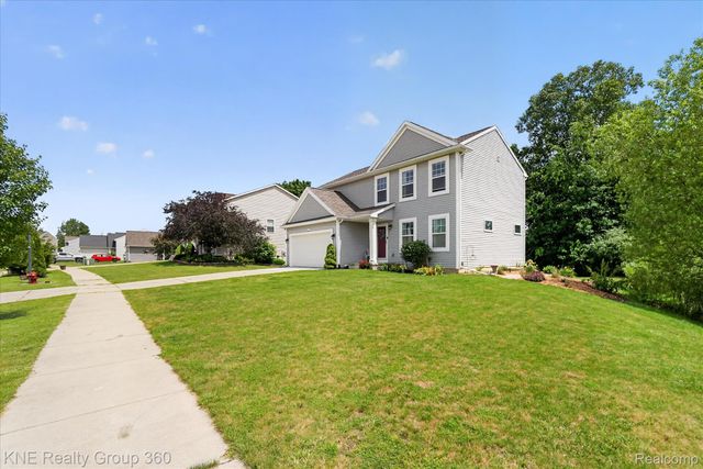 7067 Glenmeadow Court, Grand Blanc Charter Township, MI 48439