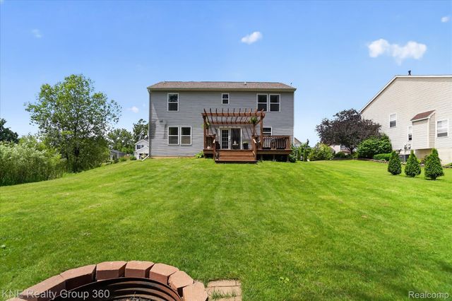 7067 Glenmeadow Court, Grand Blanc Charter Township, MI 48439