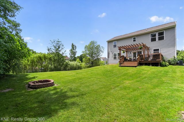 7067 Glenmeadow Court, Grand Blanc Charter Township, MI 48439