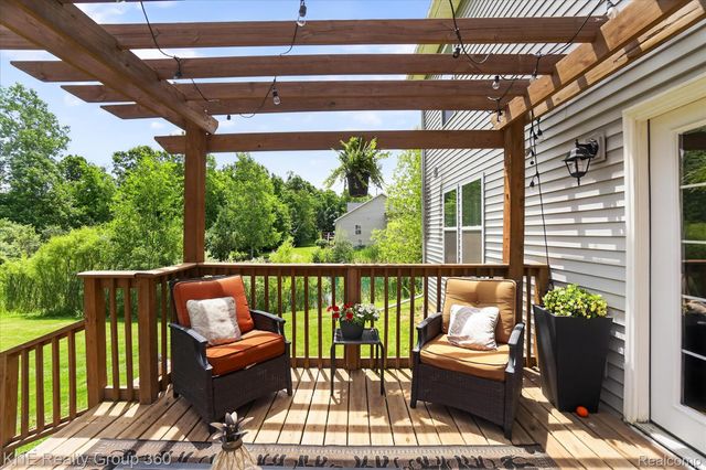7067 Glenmeadow Court, Grand Blanc Charter Township, MI 48439