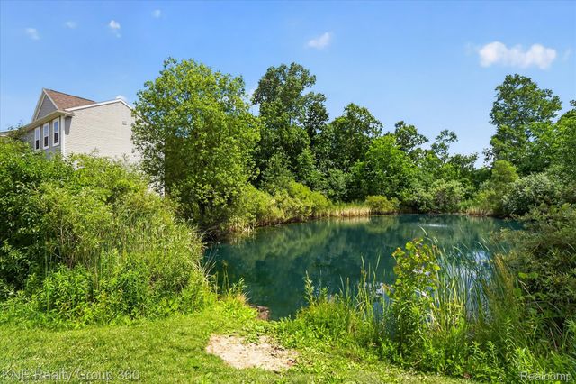 7067 Glenmeadow Court, Grand Blanc Charter Township, MI 48439
