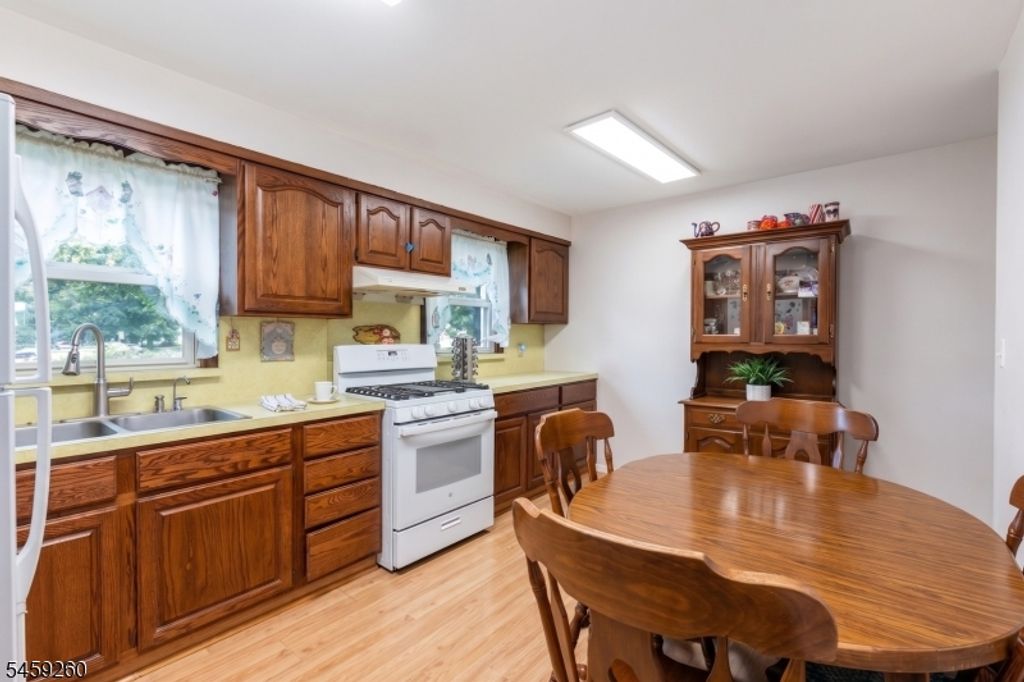 1356 Lambert St, Rahway City, NJ 07065 — photo 4